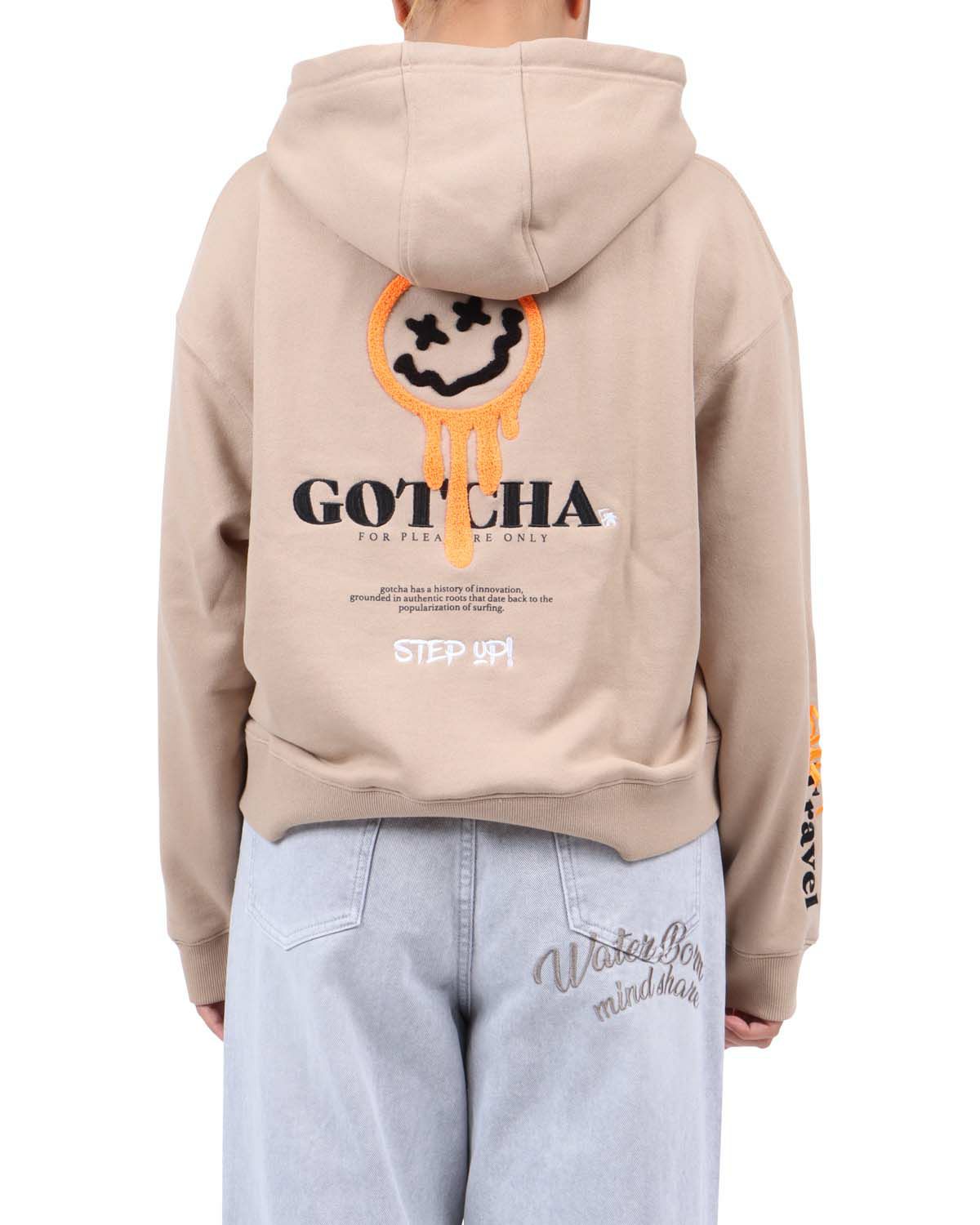 ベージュ：167cm(Lサイズ着用)