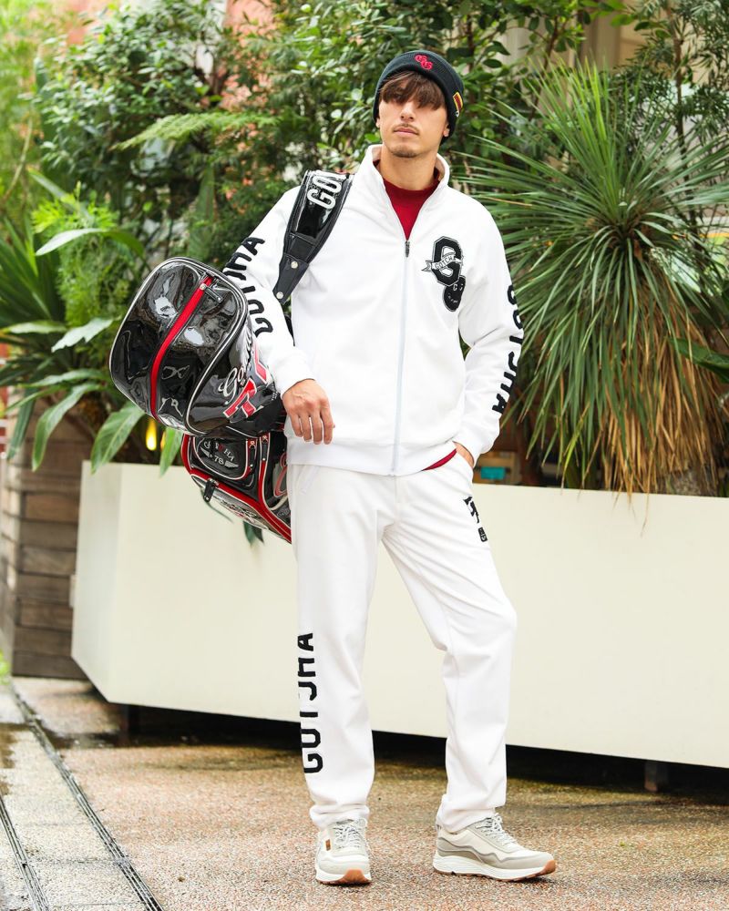 ホワイト：180cm/70kg(Lサイズ着用)