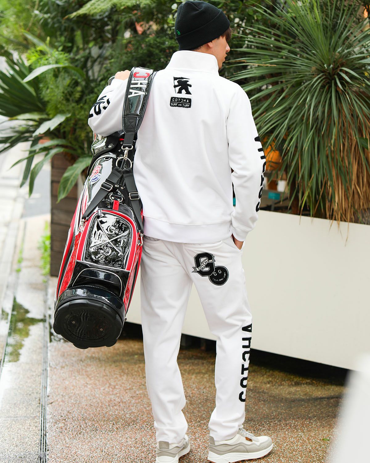 ホワイト：180cm/70kg(Lサイズ着用)