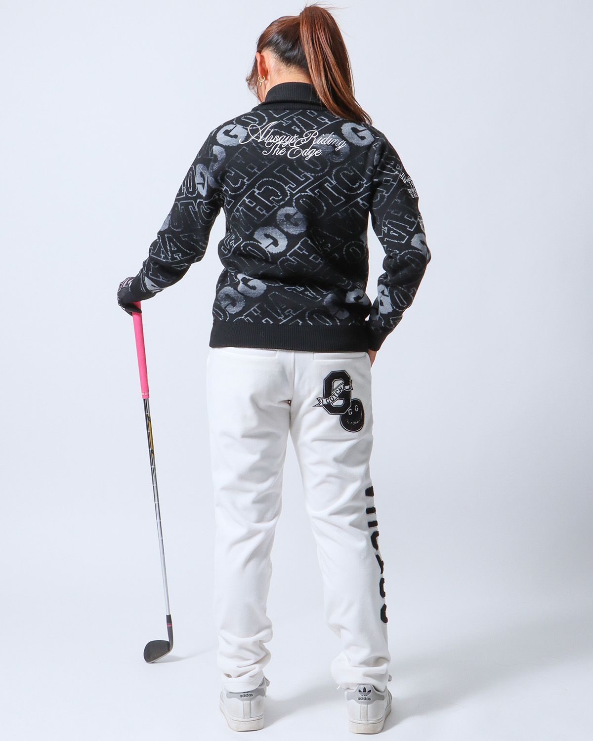 ホワイト：154cm(XSサイズ着用)