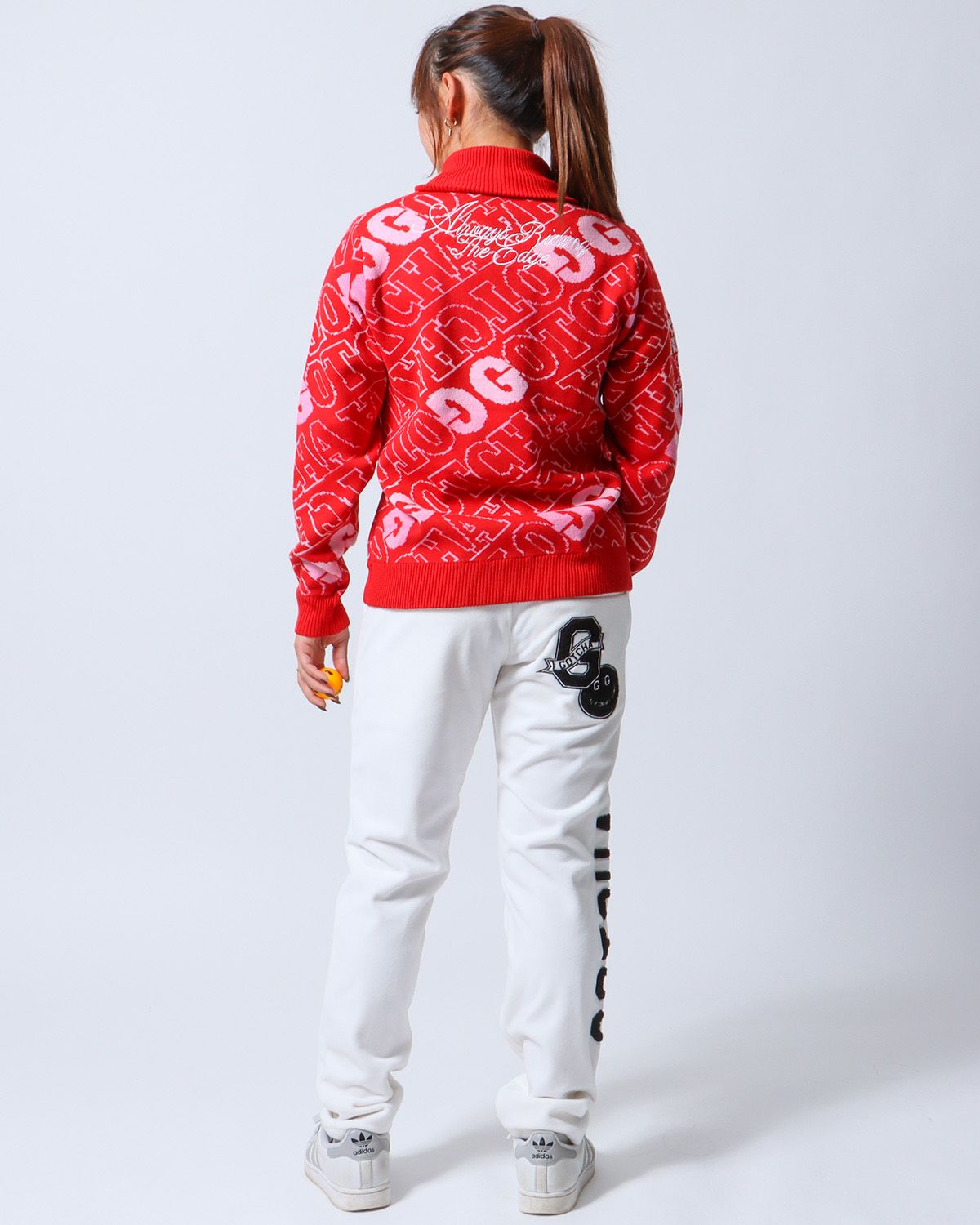 ホワイト：154cm(XSサイズ着用)