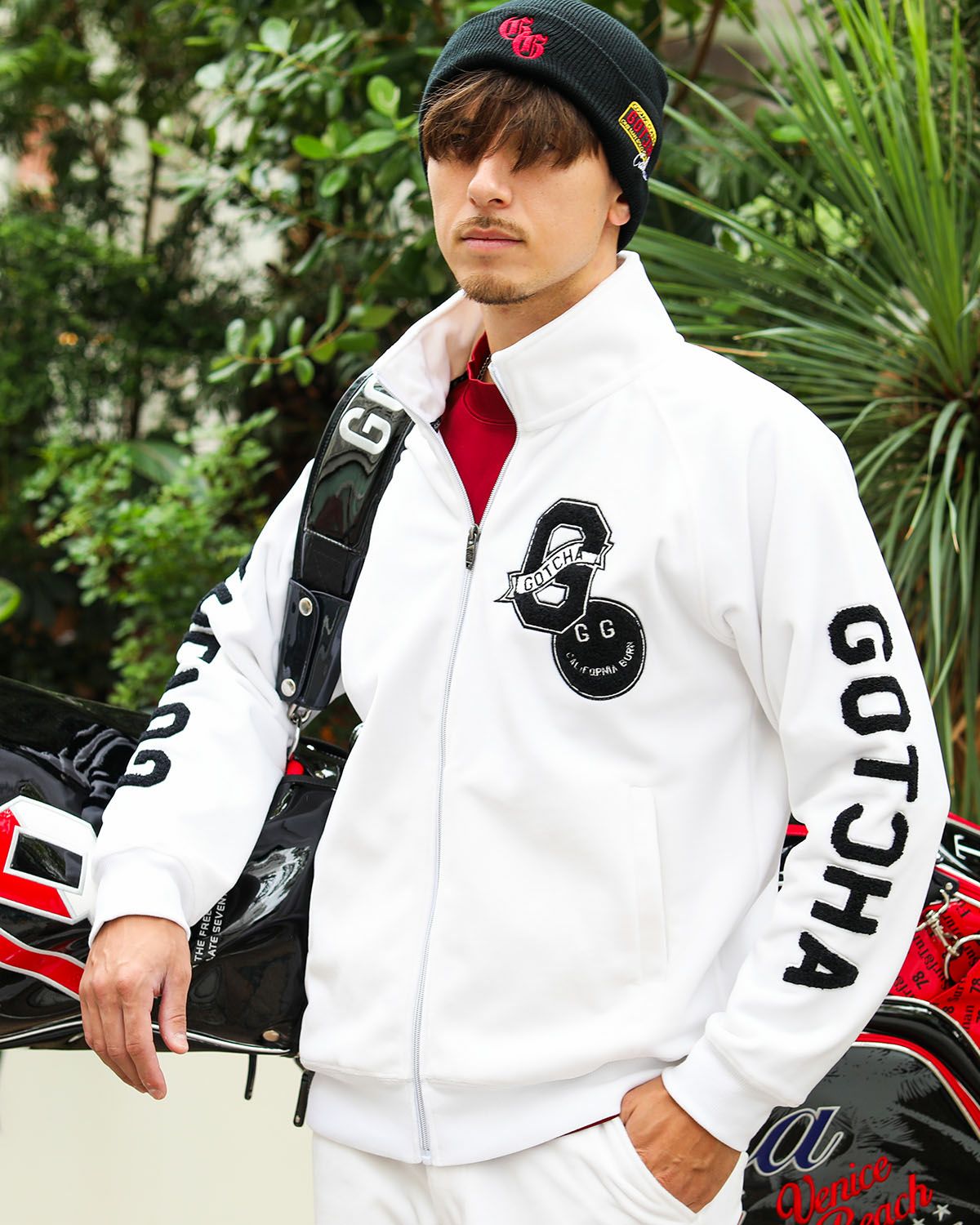 ホワイト：180cm/70kg(Lサイズ着用)