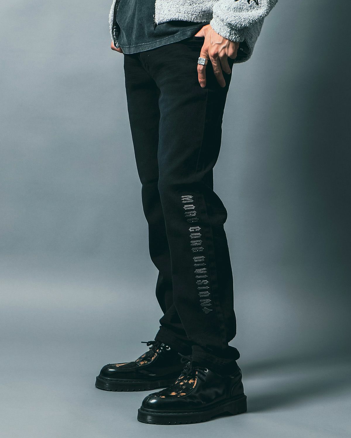 ブラック:183cm(Lサイズ着用)