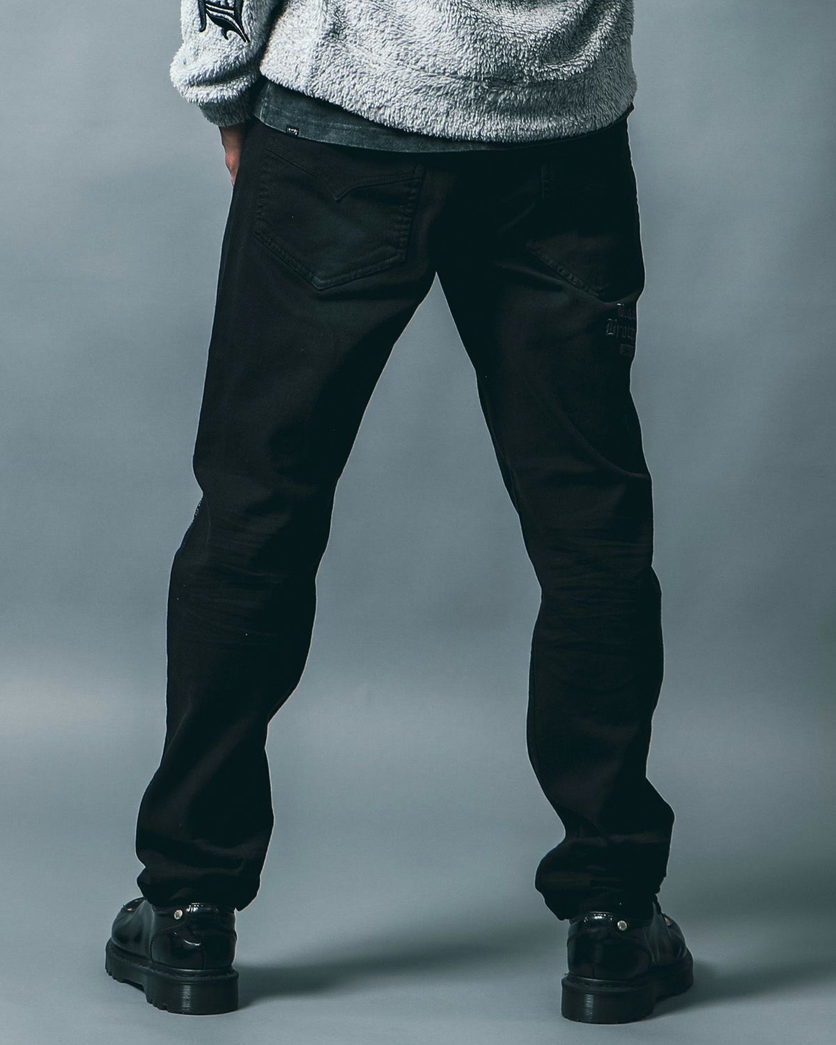 ブラック:183cm(Lサイズ着用)