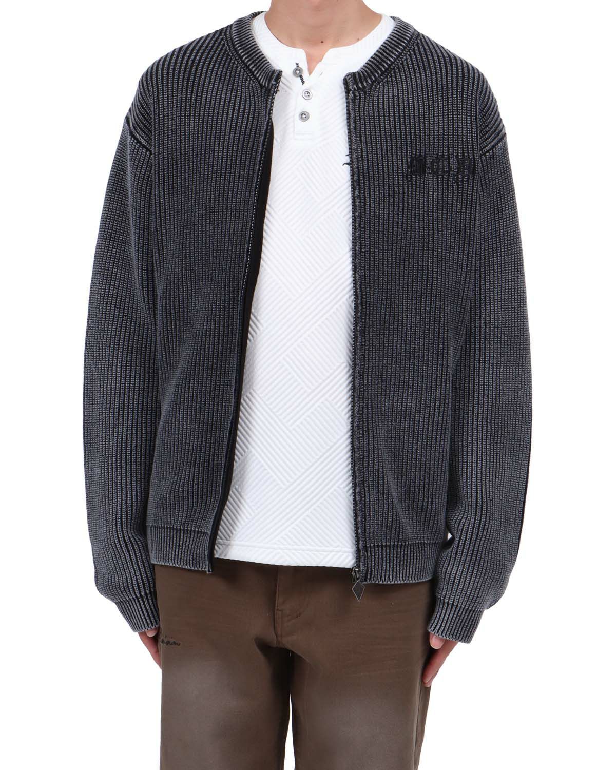 ブラック：174cm62kg(Lサイズ着用)