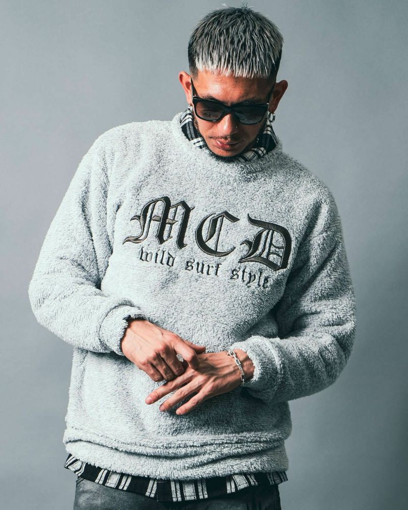 ホワイト:183cm(XLサイズ着用)