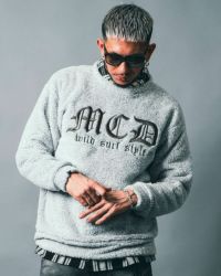 ホワイト:183cm(XLサイズ着用)