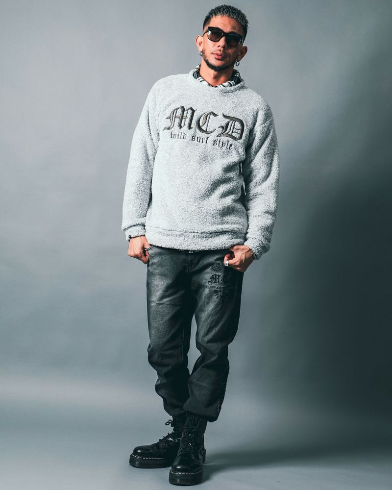 ホワイト:183cm(XLサイズ着用)