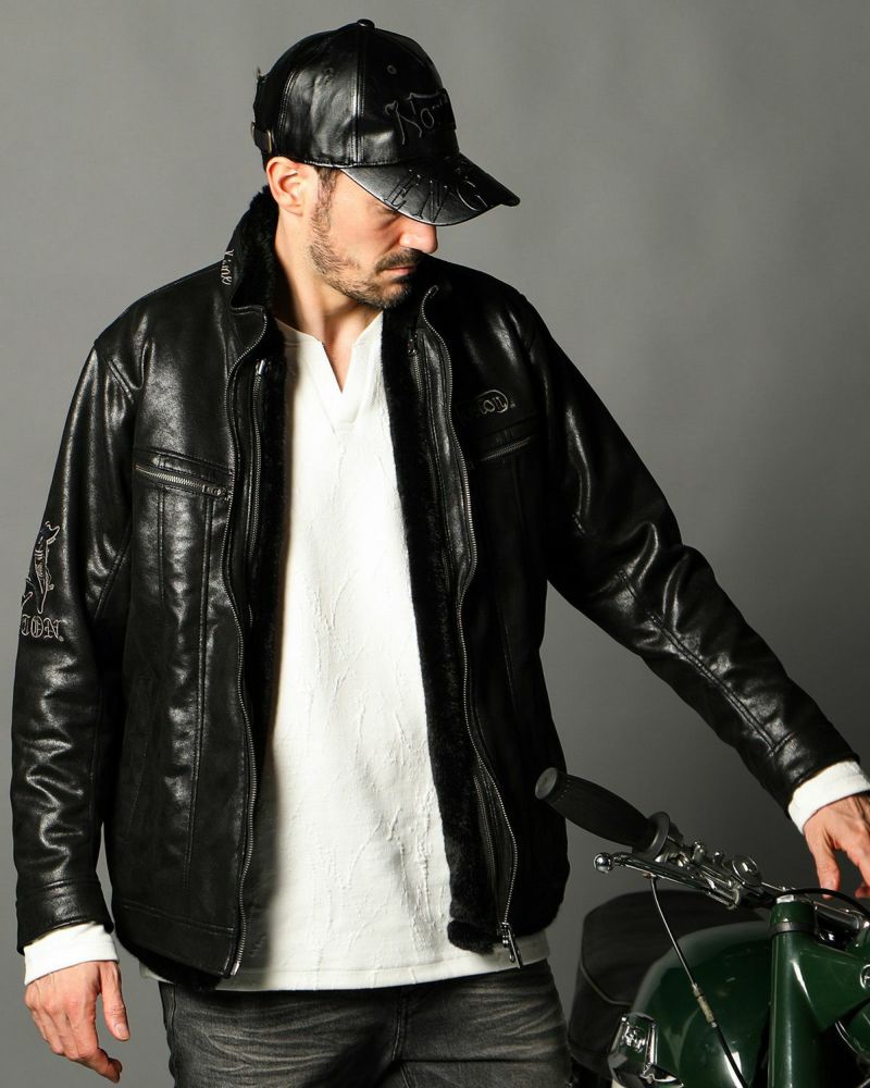 ブラック:186cm(XLサイズ着用)