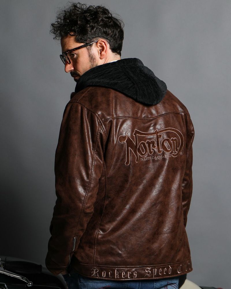 ブラウン:186cm(XLサイズ着用) べスト無しVer