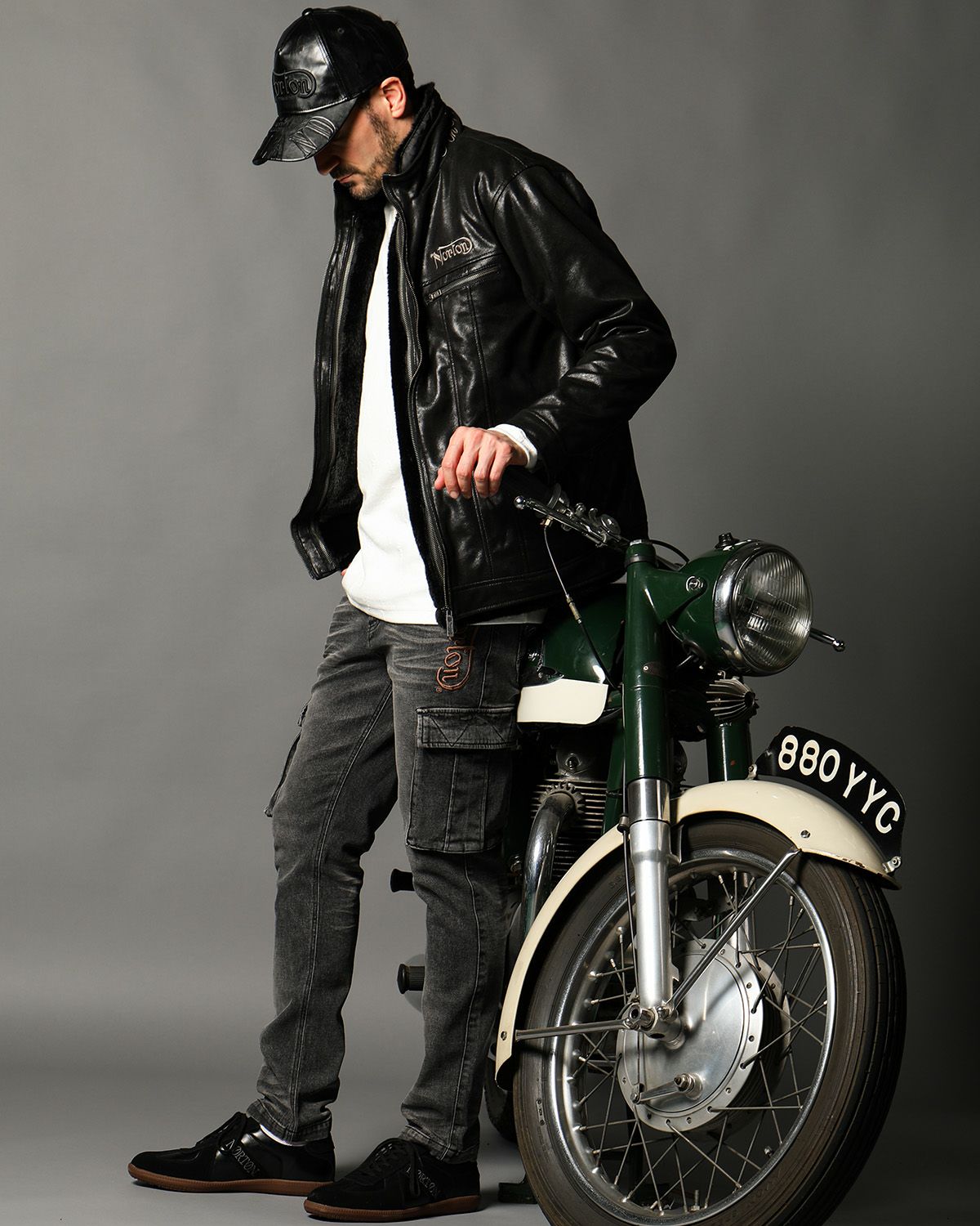 ブラック:186cm(XLサイズ着用)