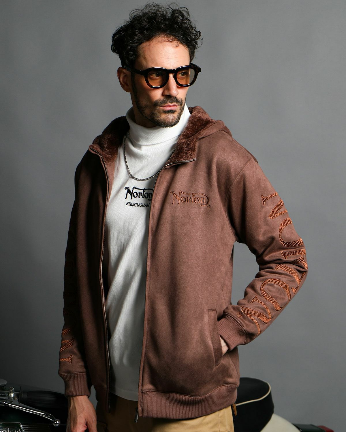 ライトブラウン:186cm(Lサイズ着用)