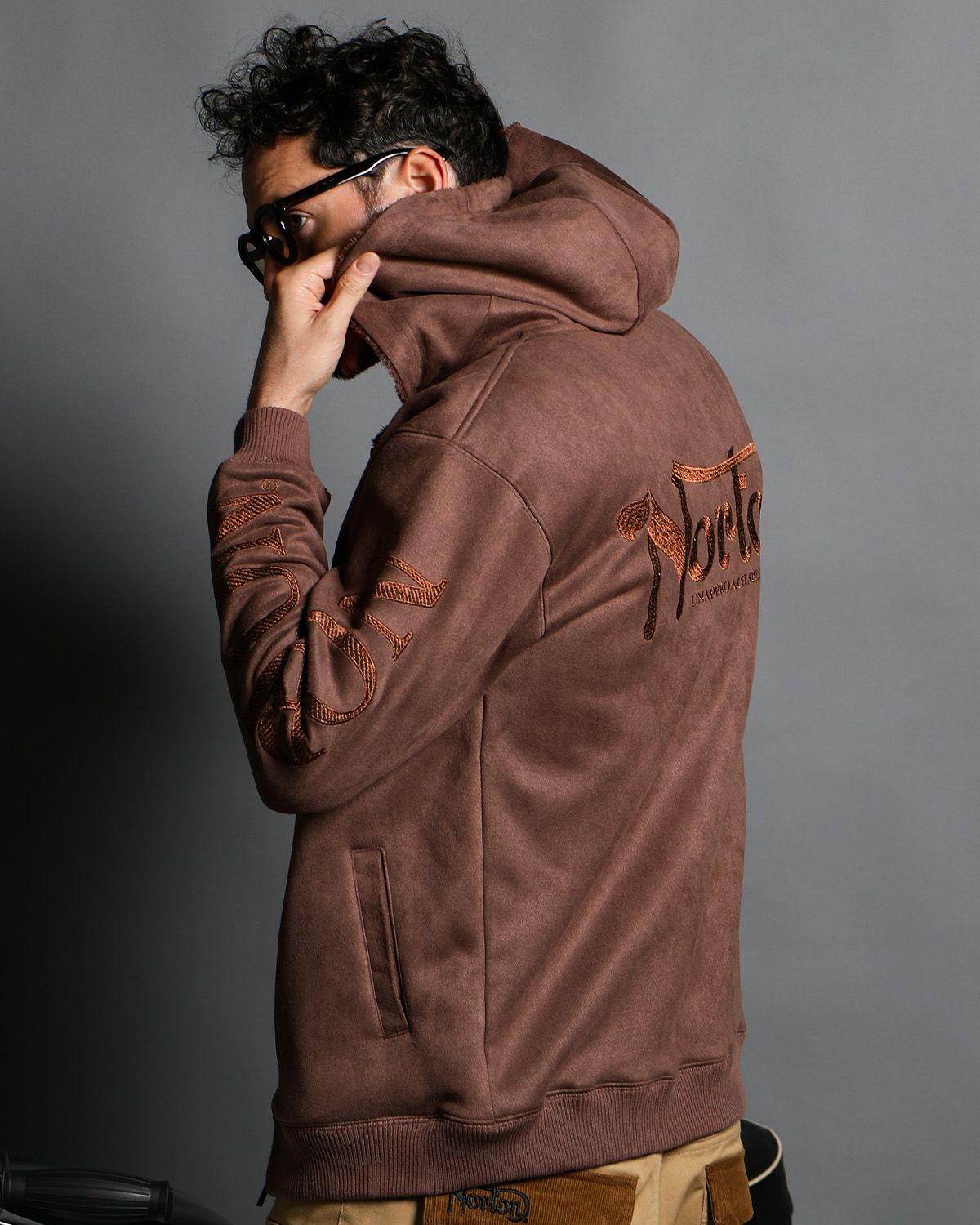 ライトブラウン:186cm(Lサイズ着用)