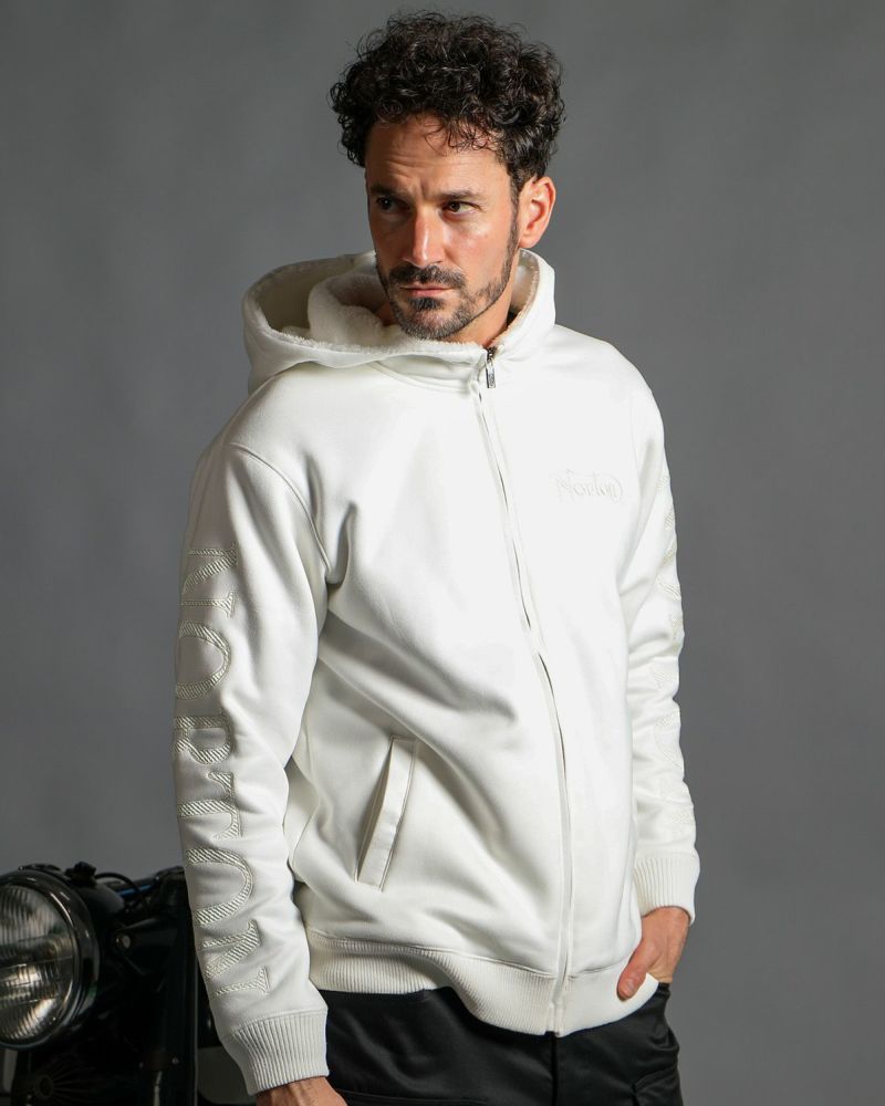 オフホワイト:186cm(Lサイズ着用)