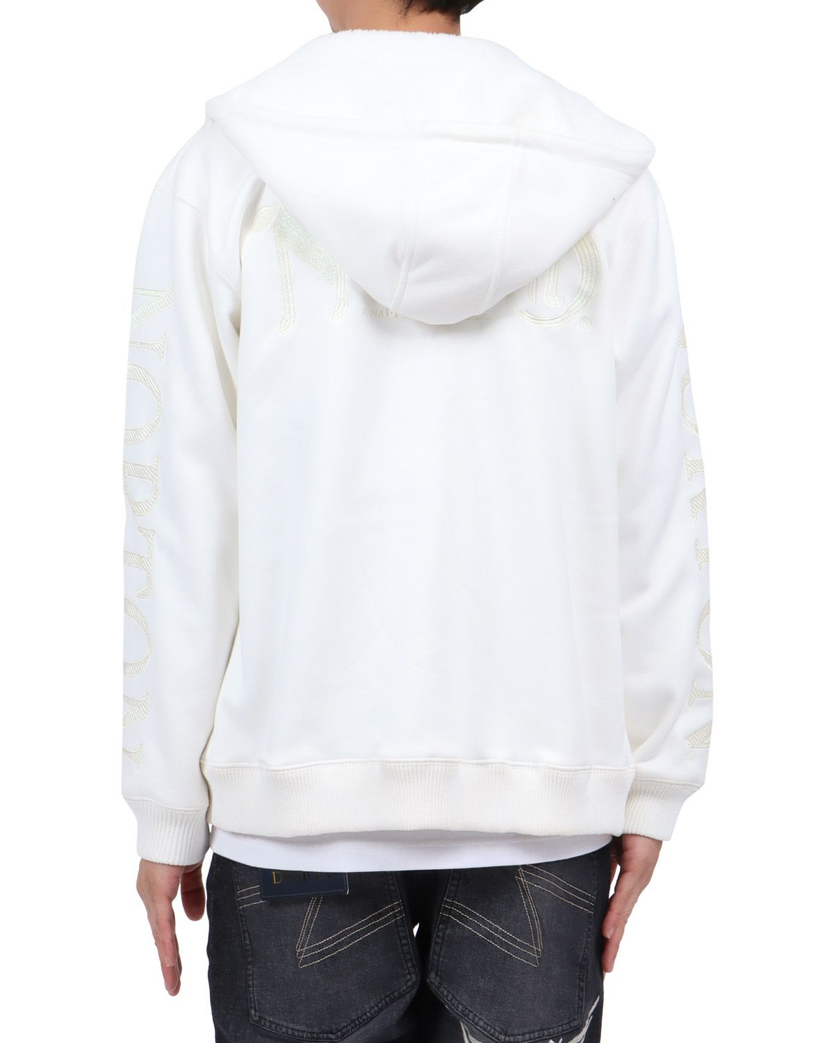 ホワイト：174cm62kg(Lサイズ着用)