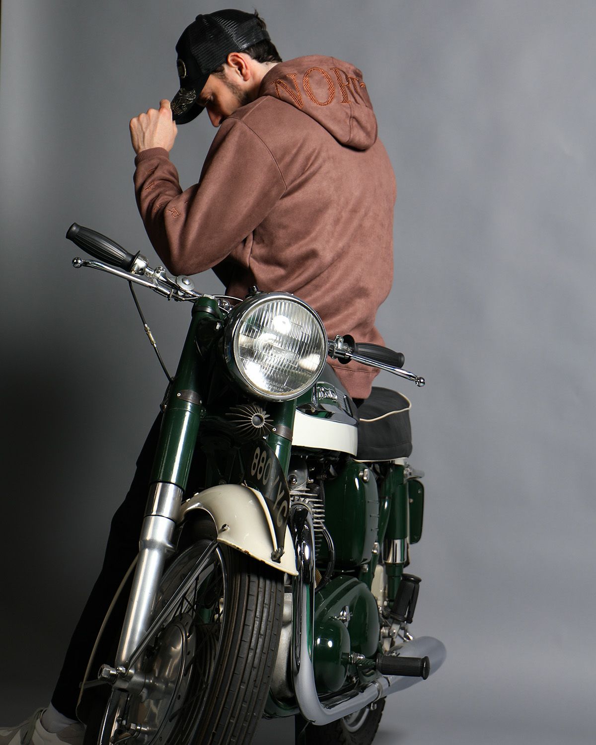 ライトブラウン:186cm(Lサイズ着用)