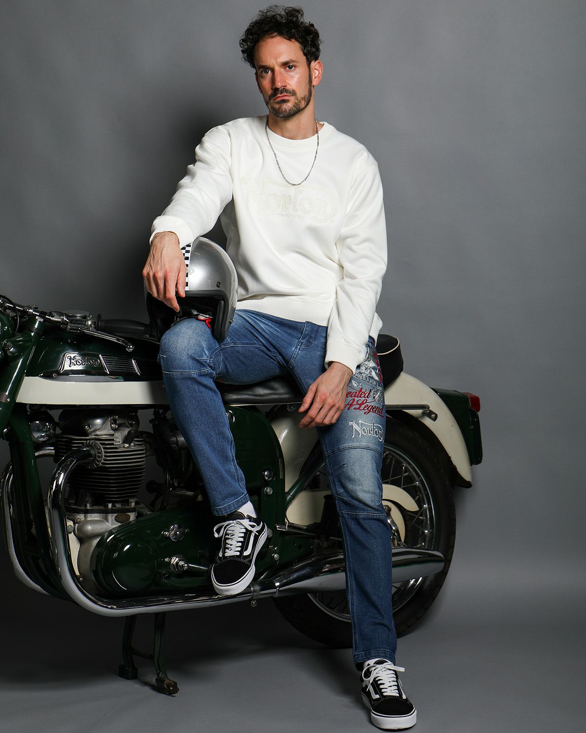 オフホワイト：186cm(Lサイズ着用)