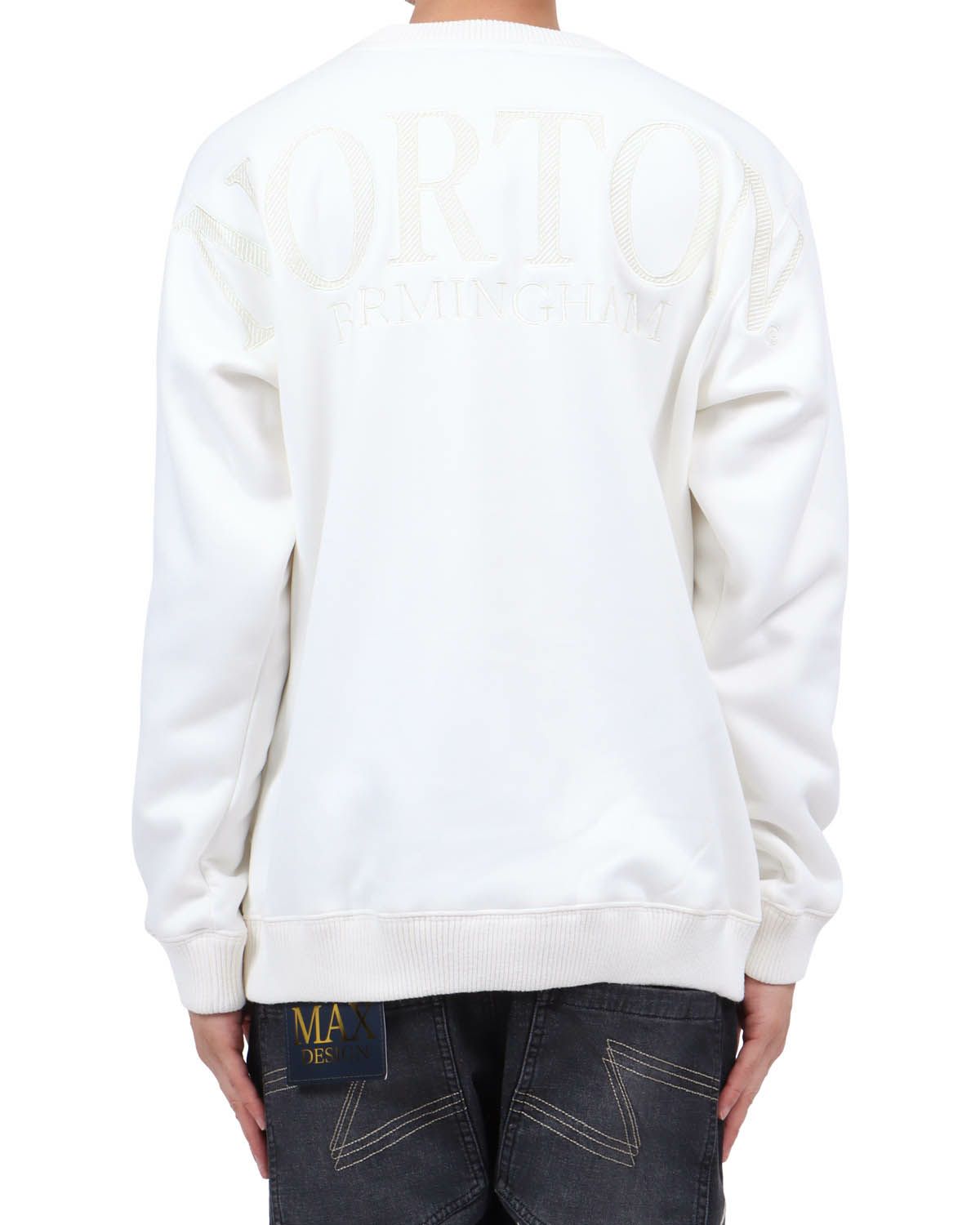 オフホワイト：174cm62kg(Lサイズ着用)