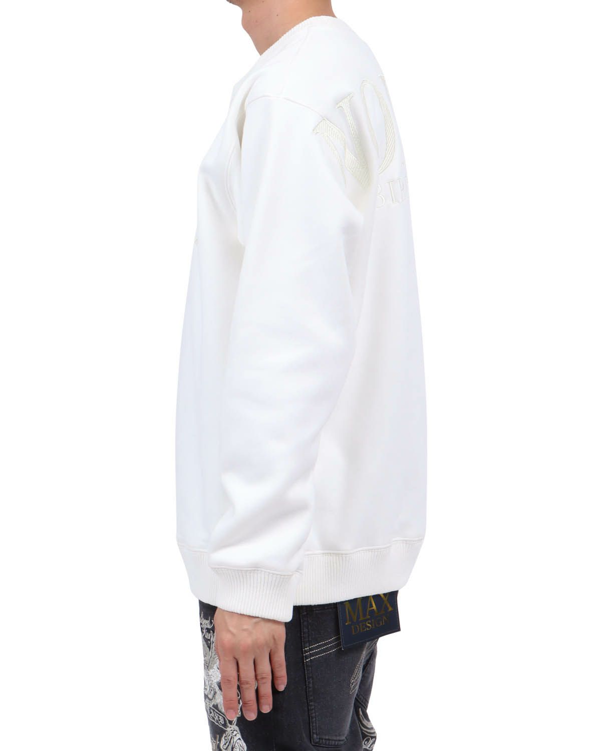 オフホワイト：174cm62kg(Lサイズ着用)