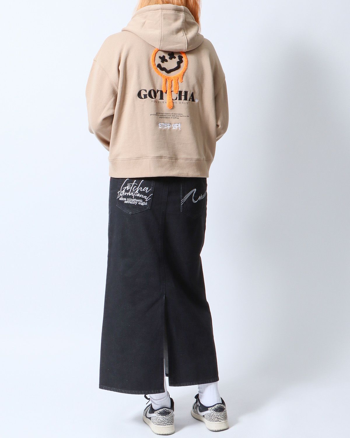 ブラック：167cm(Lサイズ着用)