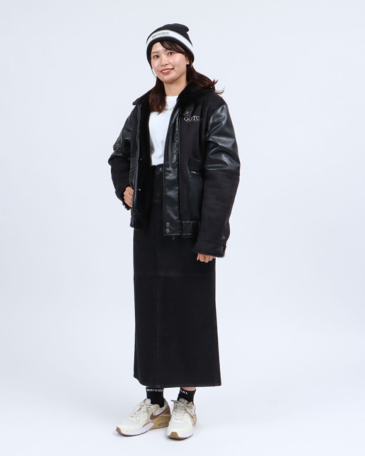 ブラック：161cm(Mサイズ着用)