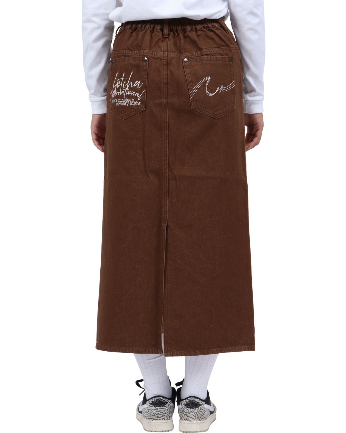 ブラウン：167cm(Lサイズ着用)