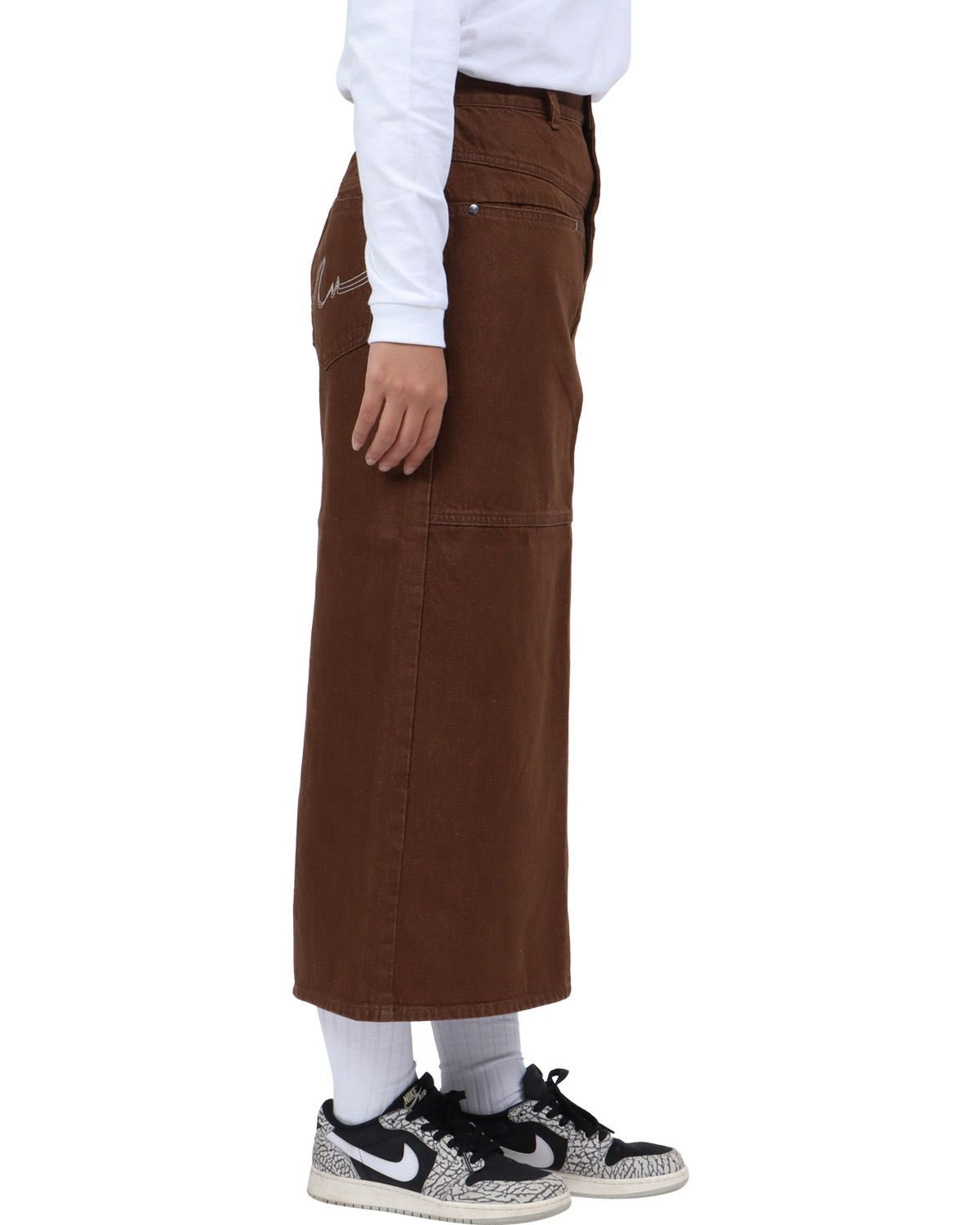 ブラウン：167cm(Lサイズ着用)