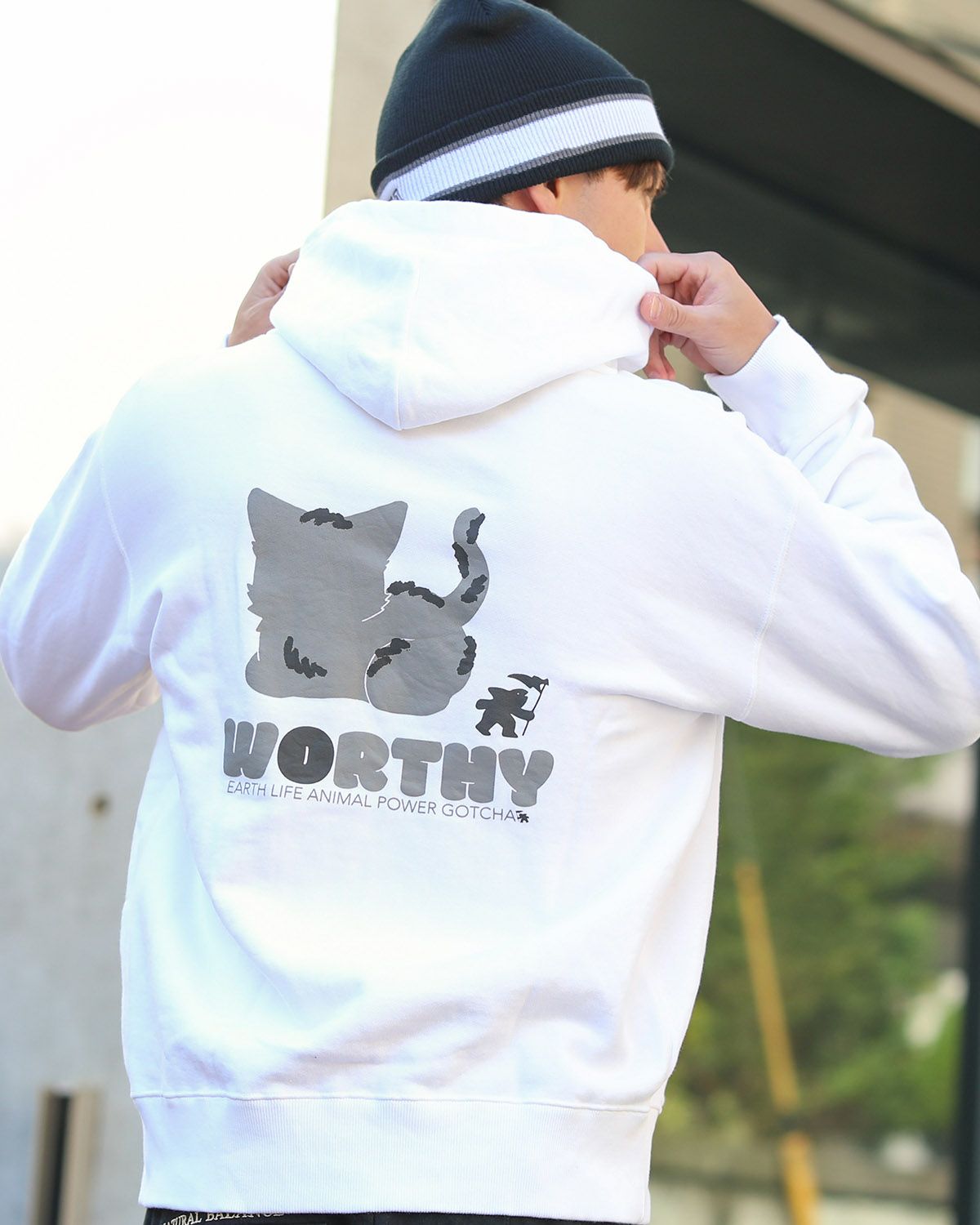 グレー：180cm/70kg(Lサイズ着用)