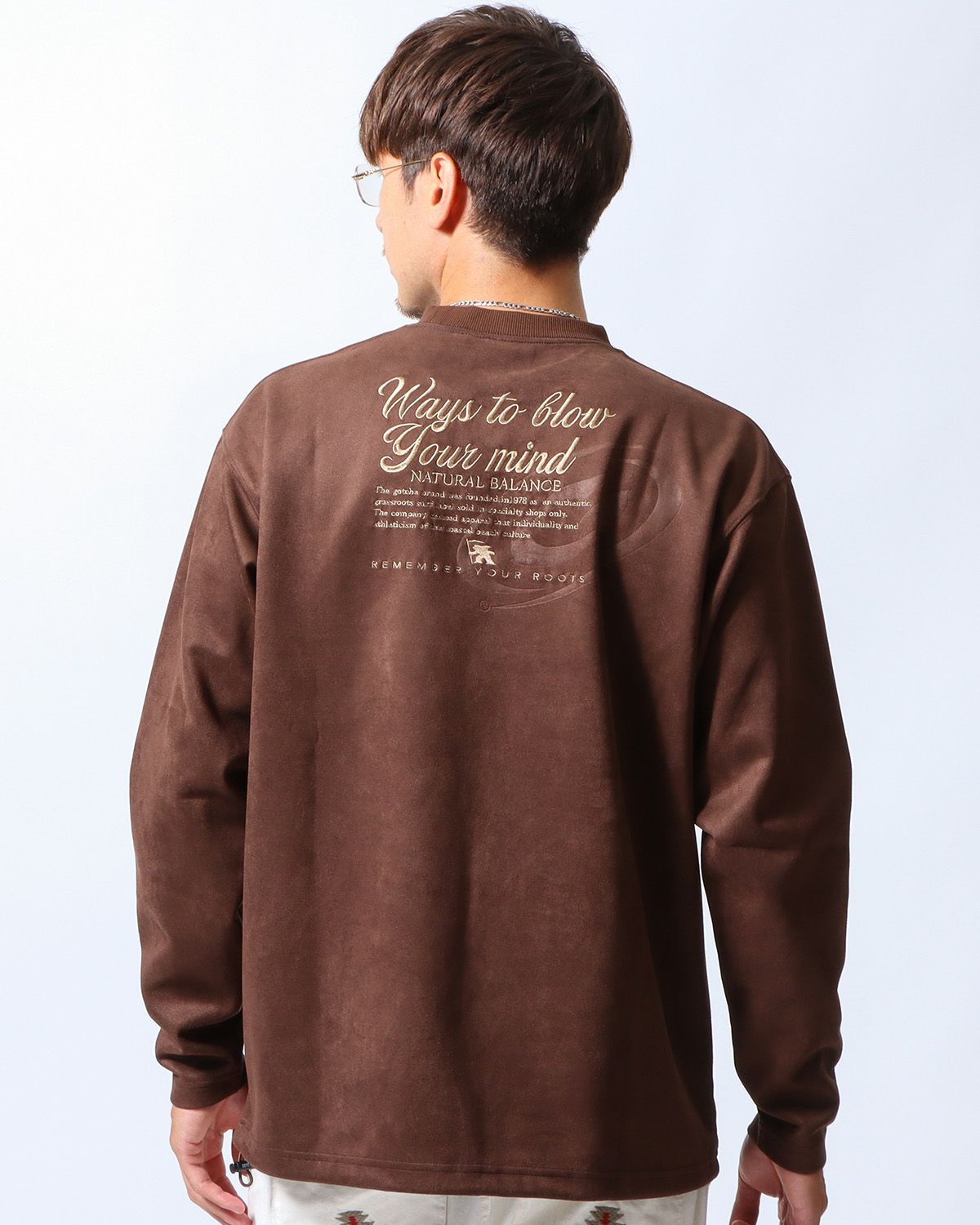 ブラウン：180cm/70kg(Lサイズ着用)