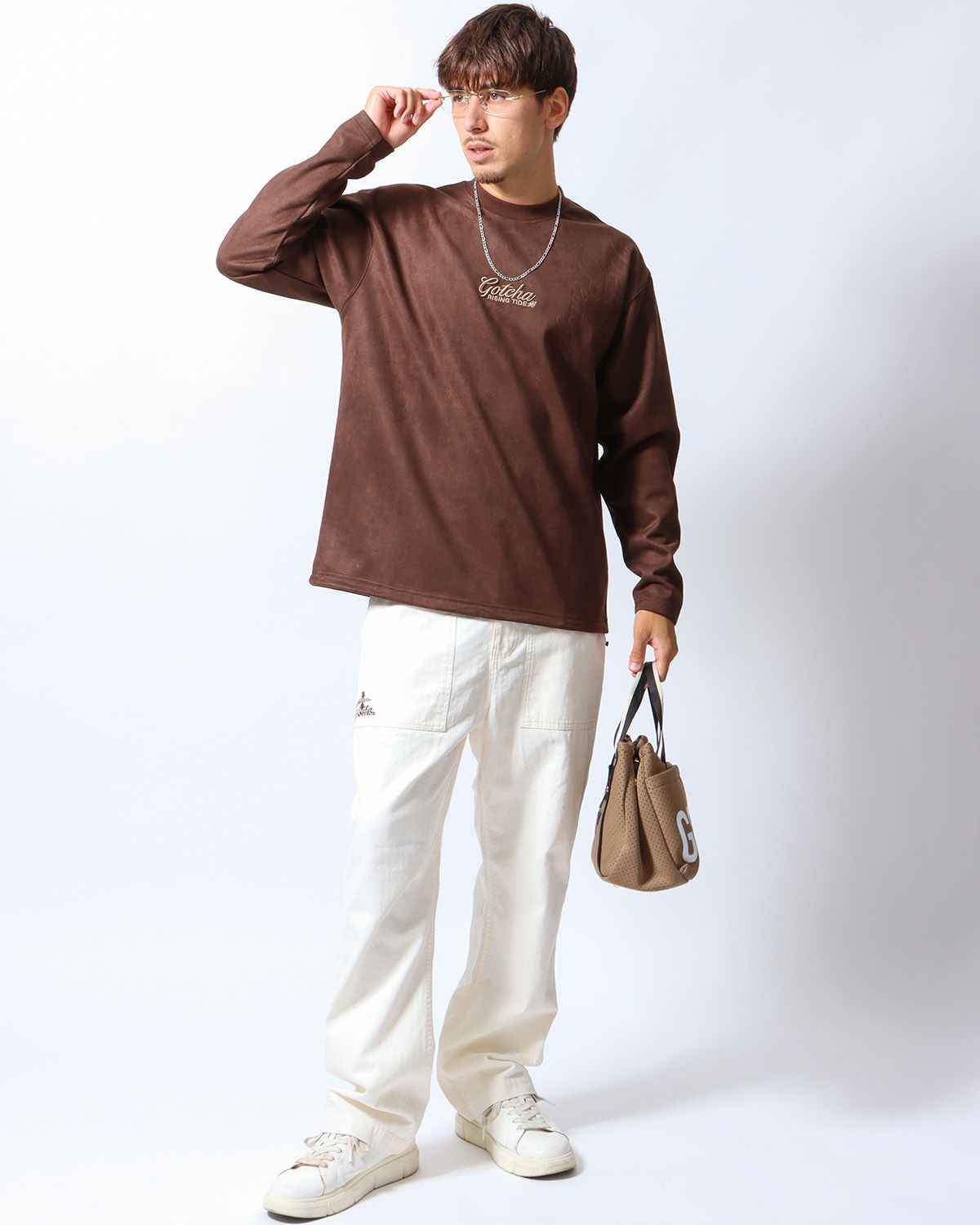 ブラウン：180cm/70kg(Lサイズ着用)