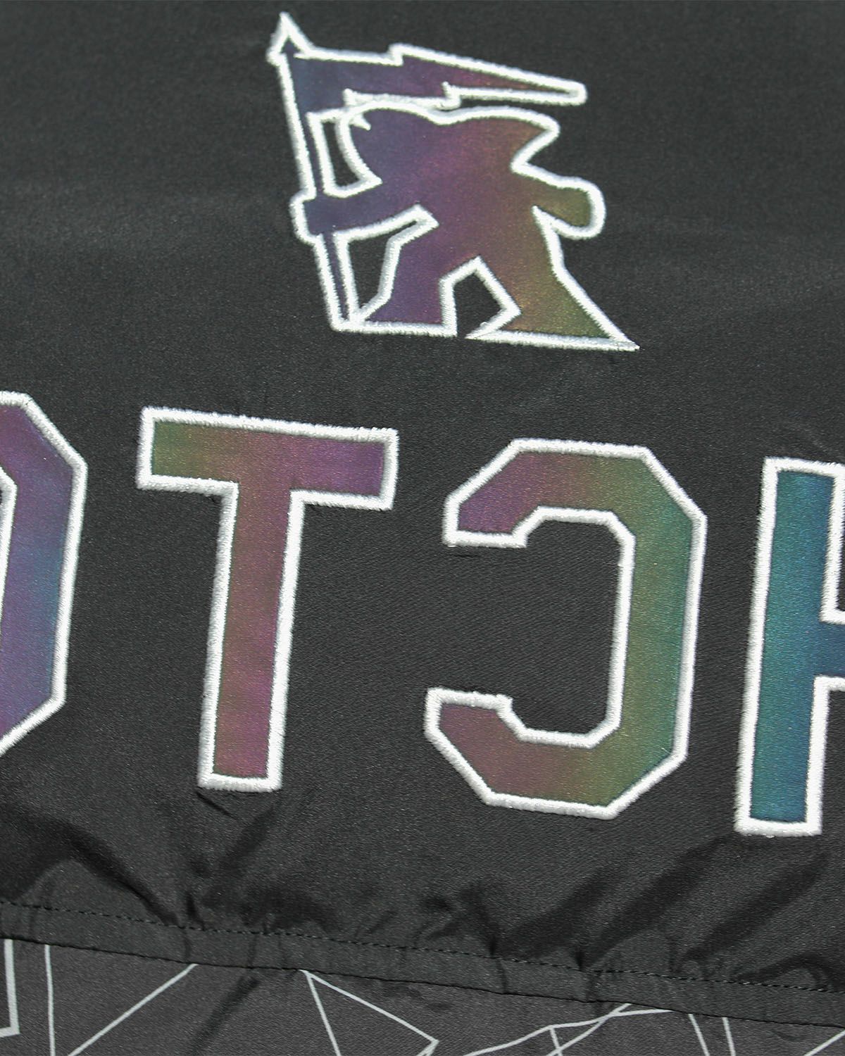 ブラック：180cm/70kg(Lサイズ着用)