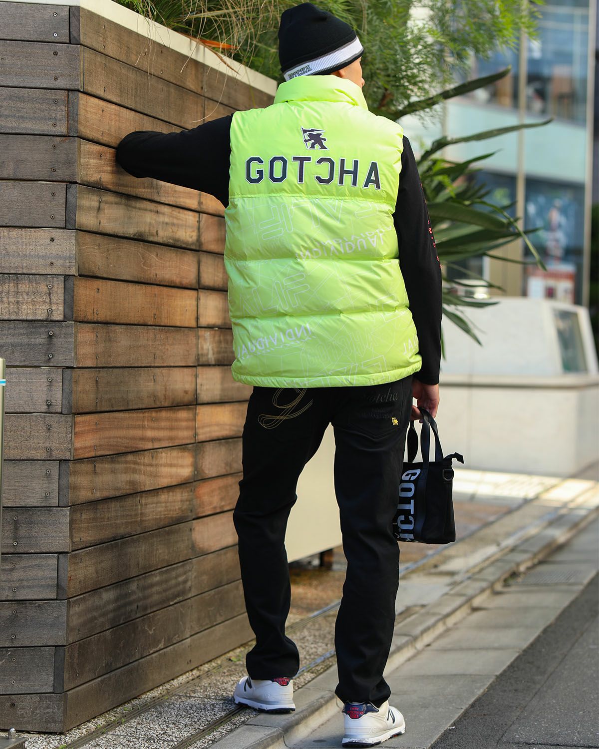 ライトイエロー：180cm/70kg(Lサイズ着用)