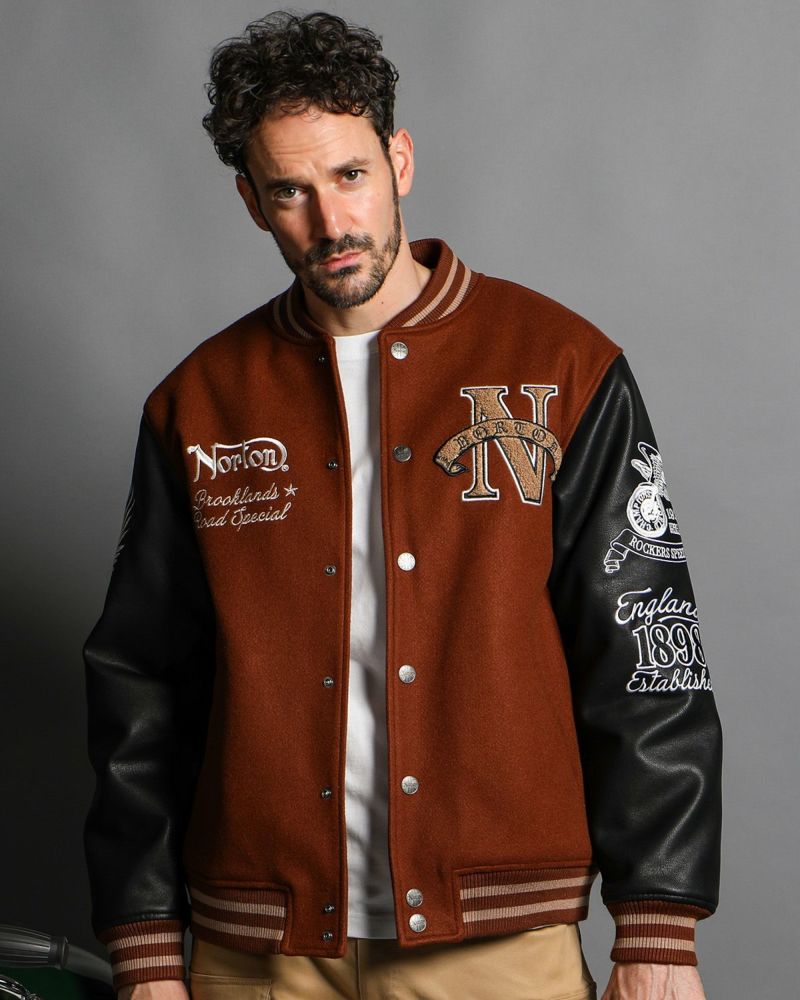 ブラウン:186cm(Lサイズ着用)