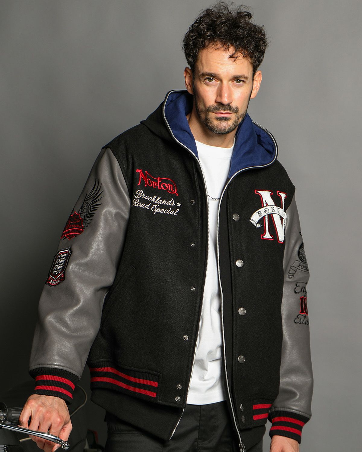 ブラック:186cm(Lサイズ着用)