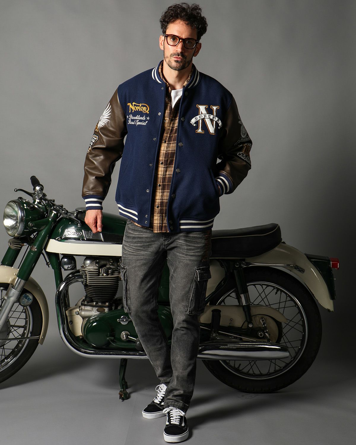 ネイビー:186cm(Lサイズ着用)