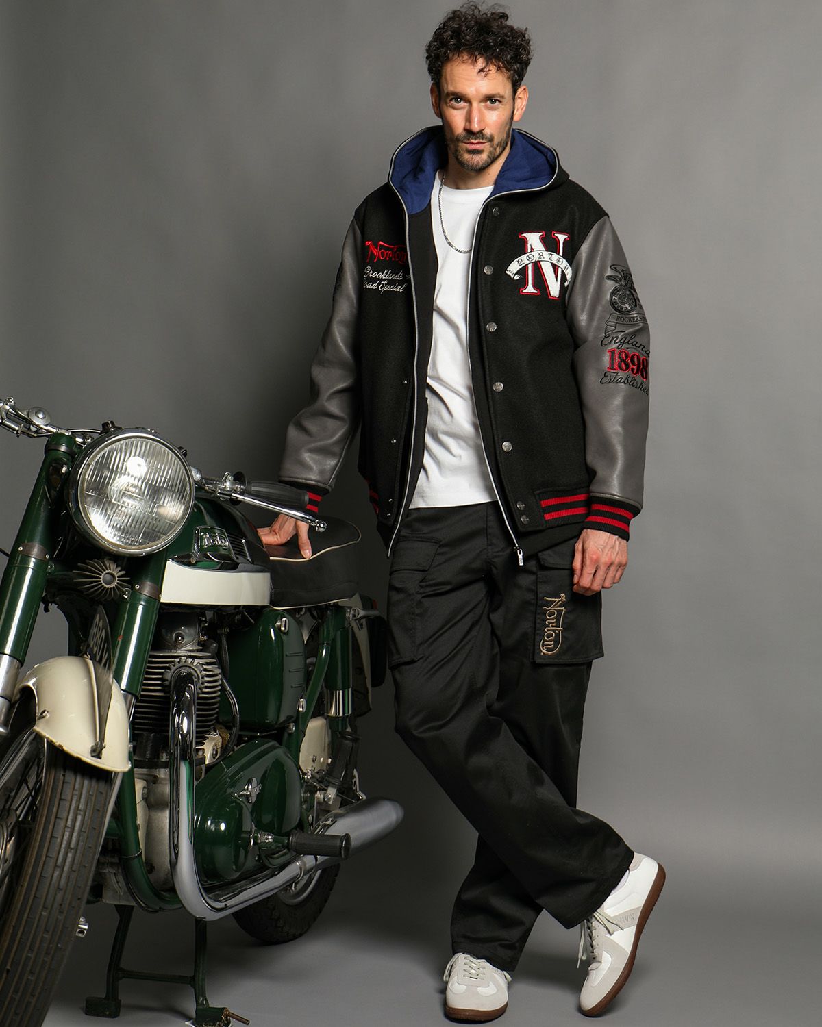 ブラック:186cm(Lサイズ着用)