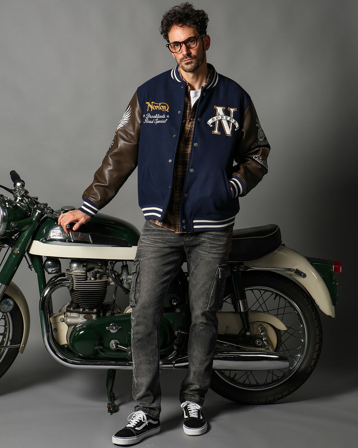 ネイビー:186cm(Lサイズ着用)