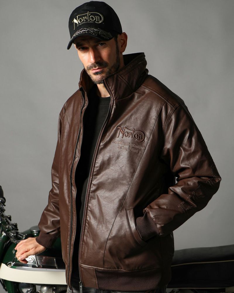 ダークブラウン:186cm(Lサイズ着用)