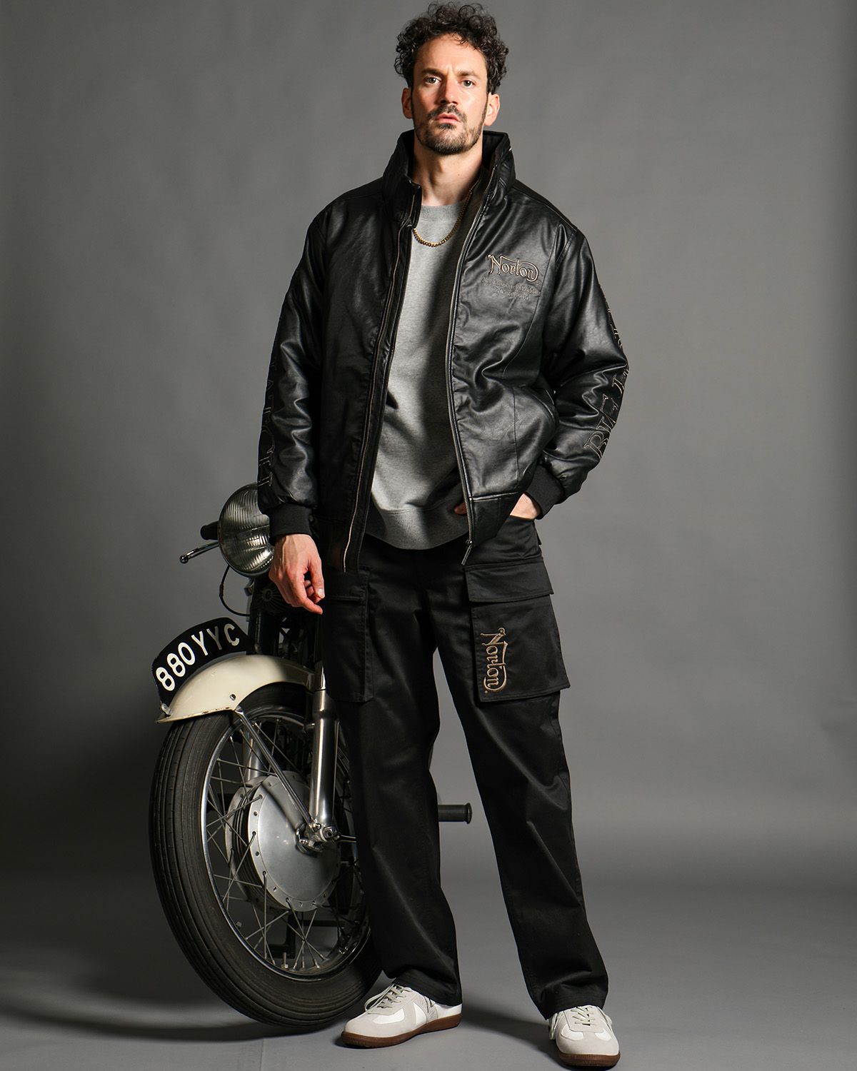 ブラック:186cm(Lサイズ着用)