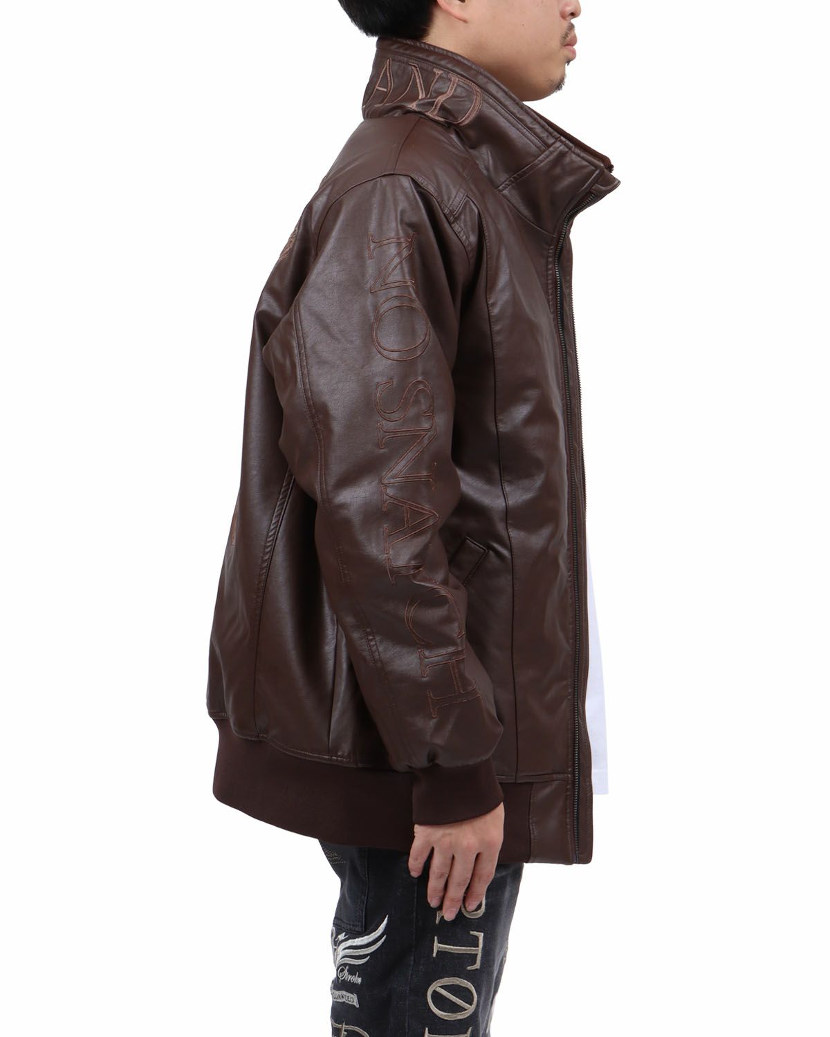 ダークブラウン：173cm63kg(Lサイズ着用)