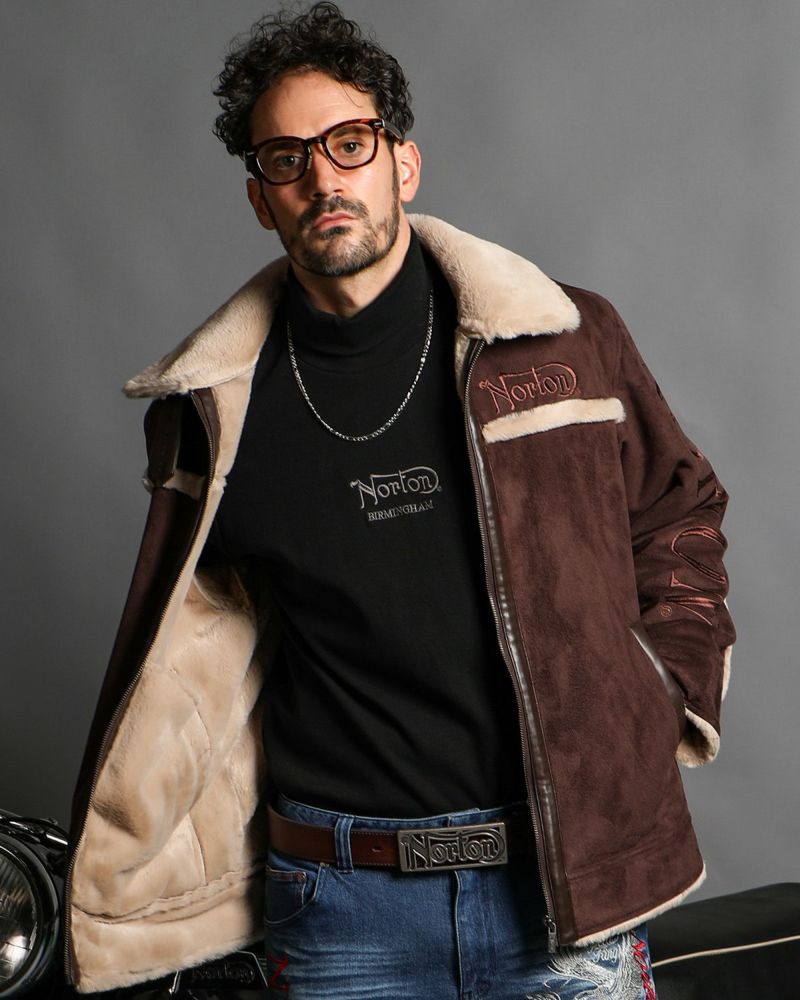 ダークブラウン:186cm(Lサイズ着用)