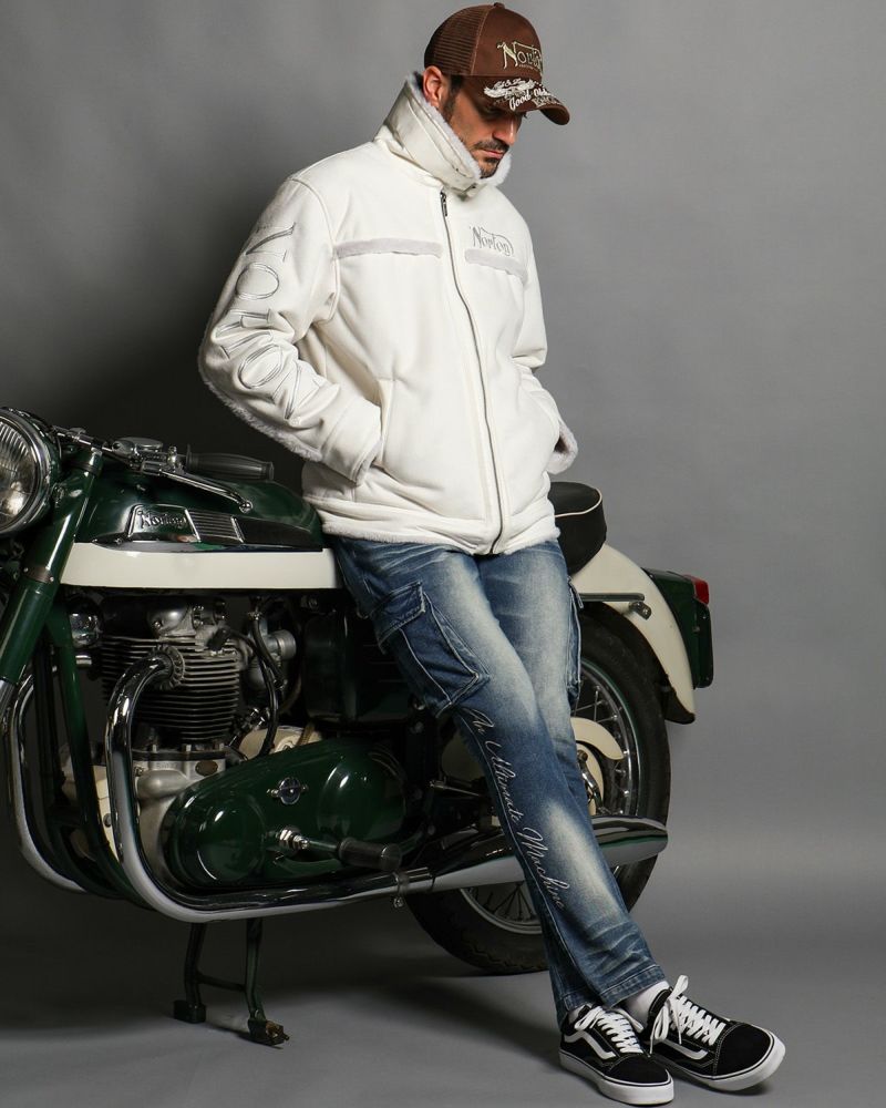 オフホワイト:186cm(Lサイズ着用)