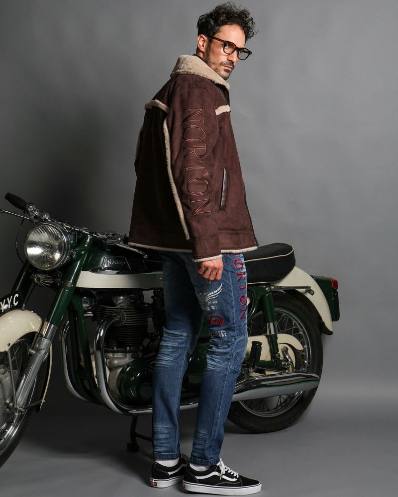 ダークブラウン:186cm(Lサイズ着用)