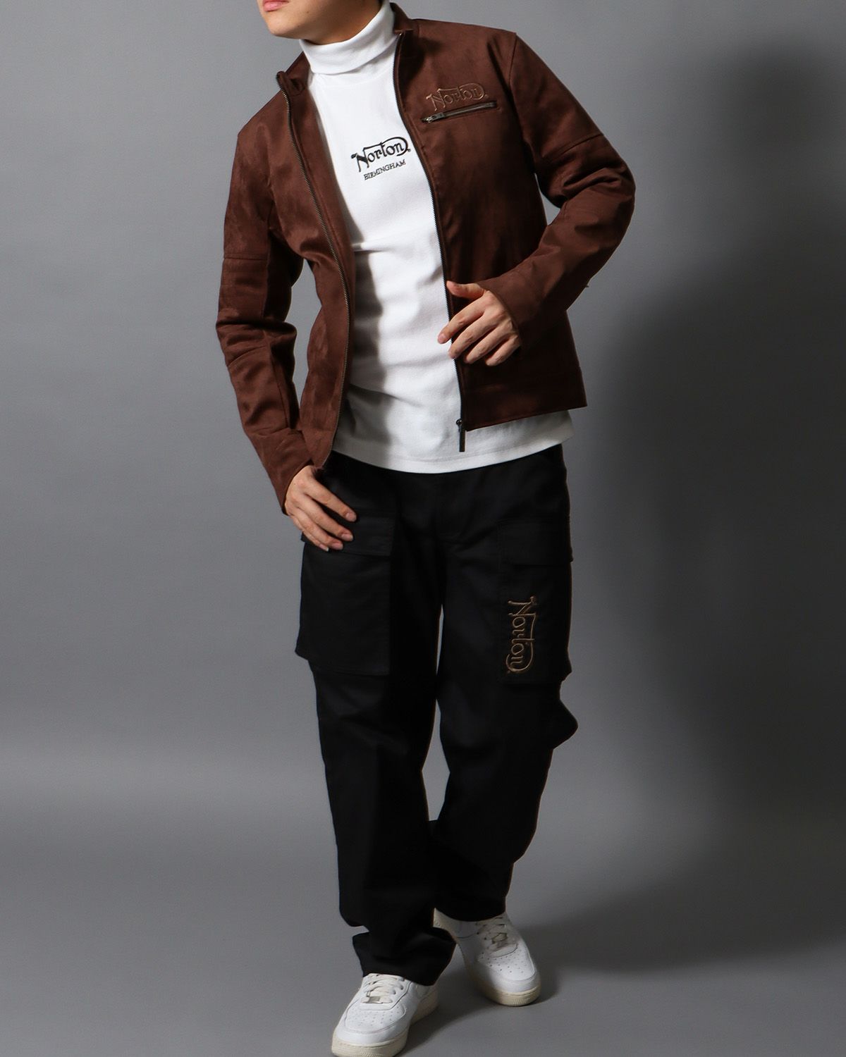 ブラウン：178cm/75kg(Lサイズ着用)