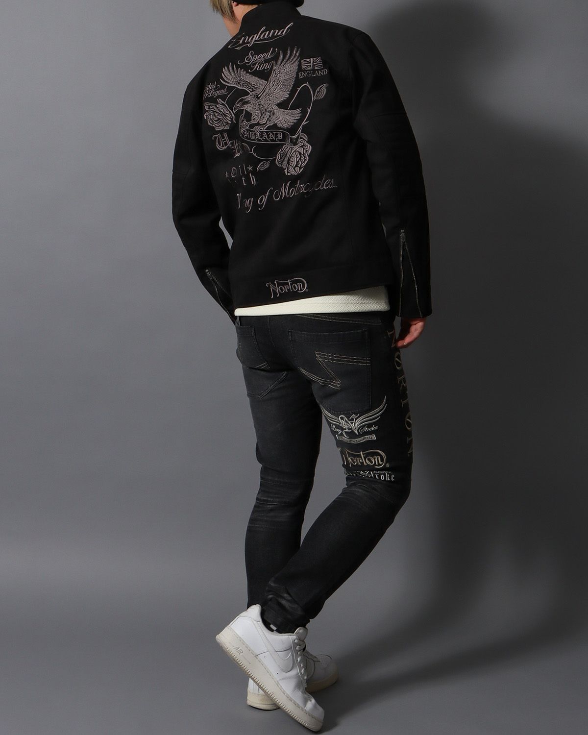 ブラック：178cm/75kg(Lサイズ着用)