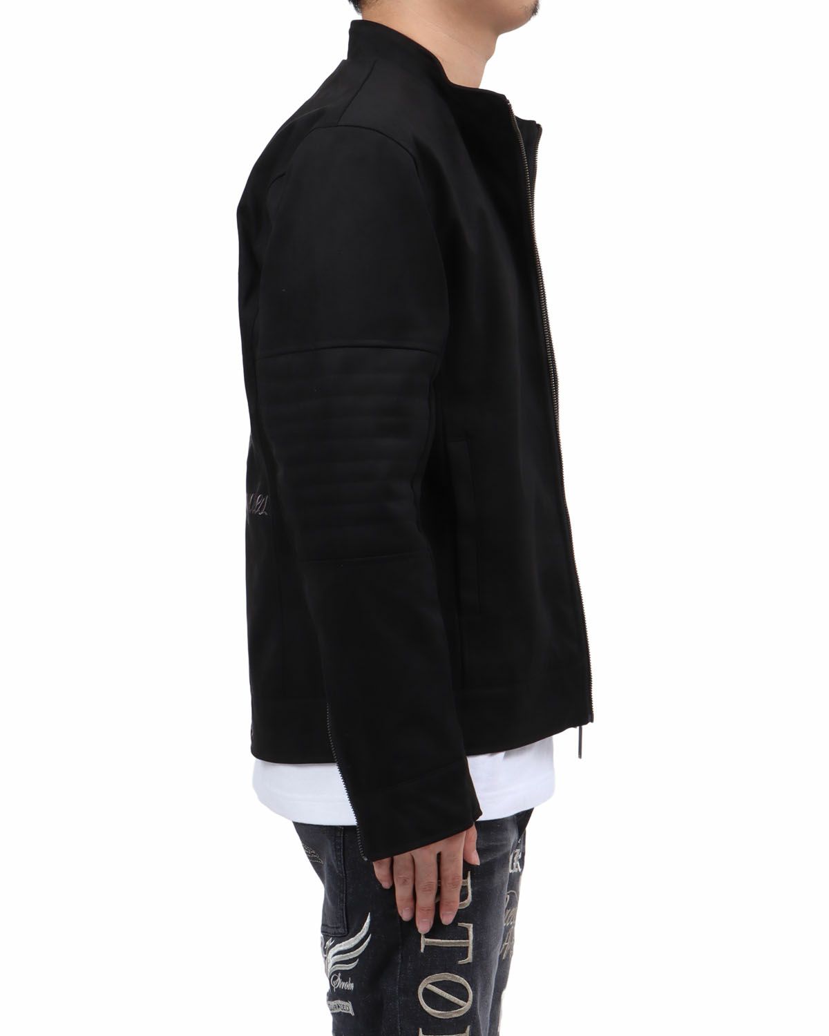 ブラック：173cm63kg(Lサイズ着用)