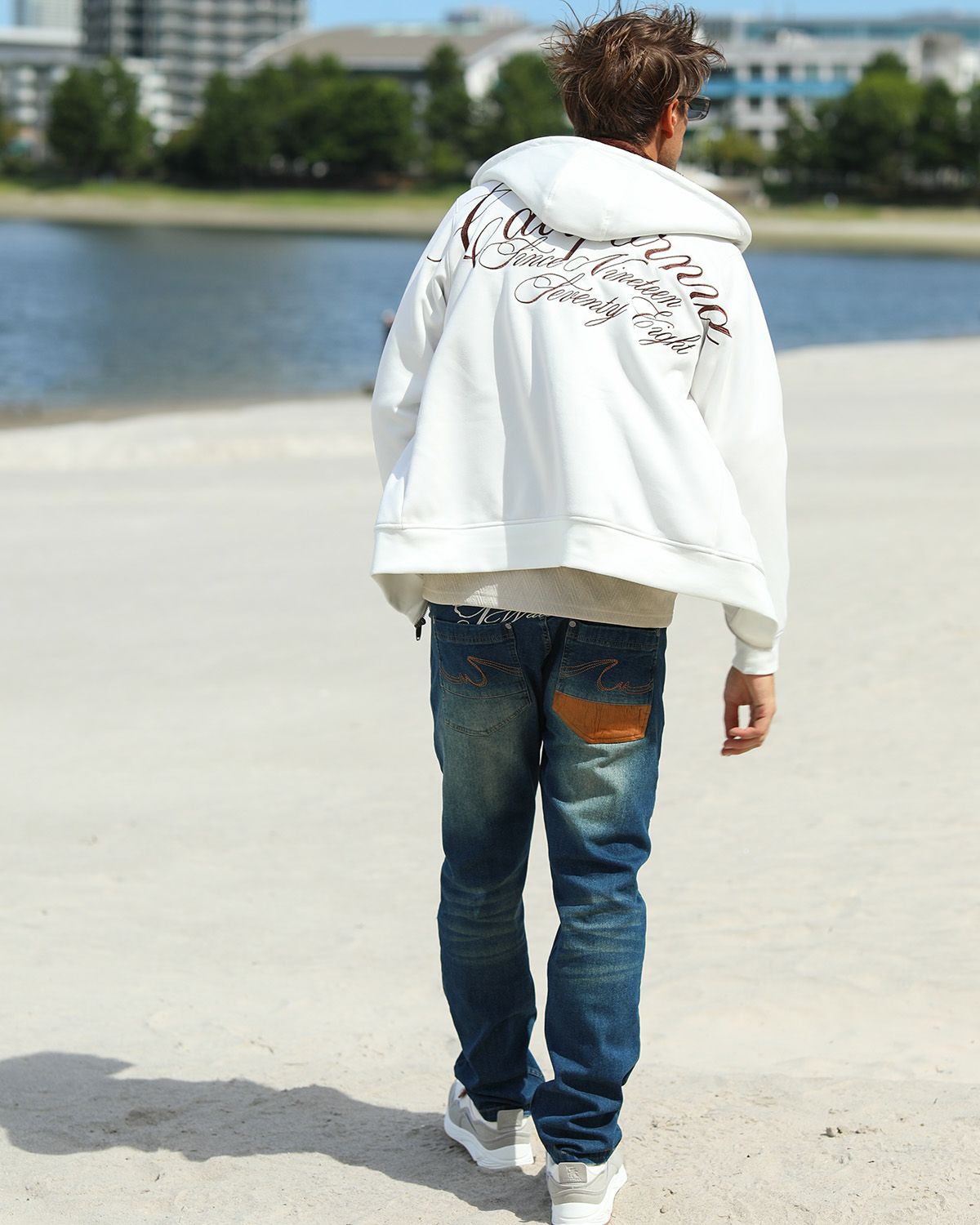 オフホワイト：183cm/70kg(Lサイズ着用)