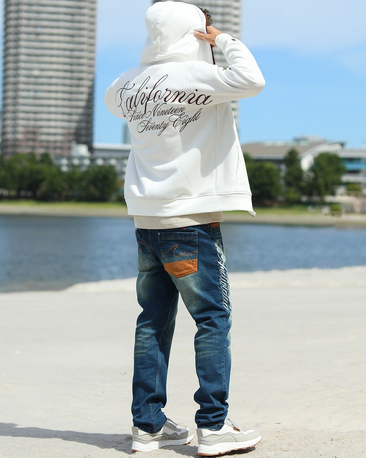 オフホワイト：183cm/70kg(Lサイズ着用)