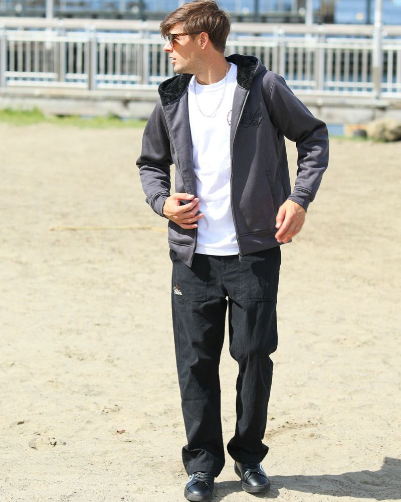 グレー：183cm/70kg(Lサイズ着用)