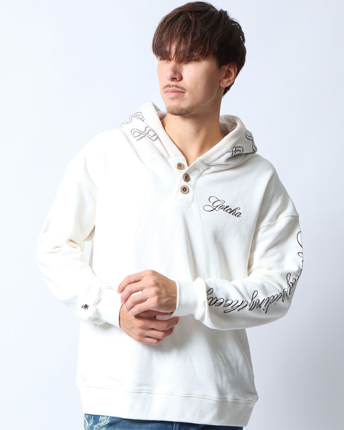 オフホワイト：180cm/70kg(Lサイズ着用)